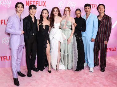 Sang Heon Lee, Minyeong Choi, Gia Kim, Anna Cathcart, Jocelyn Shelfo, Regan Aliyah, Anthony Keyvan ve Peter Thurnwald Netflix 'in' XO, Kitty 'Sezon 1, Bölüm 11 Mayıs 2023' te Netflix Tudum Theater, CA