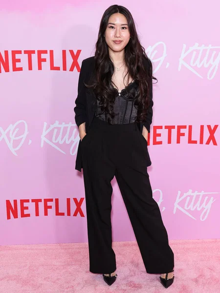 Simji Arriva Los Angeles Premiere Event Netflix Kitty Stagione Tenutosi — Foto Stock