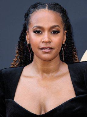 Corbin Reid, 20 Mayıs 2023 'te Universal Stüdyoları Backlot' ta düzenlenen Charlize Theron Africa Yardım Projesine (CTAOP) ulaştı.. 