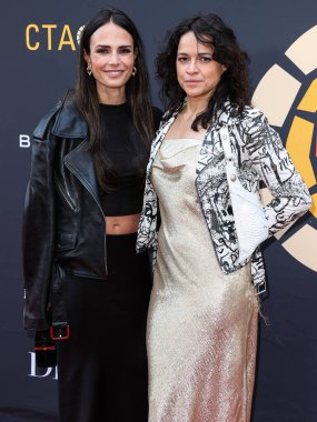 Jordana Brewster ve Michelle Rodriguez, 20 Mayıs 2023 'te Universal Stüdyoları Backlot' ta düzenlenen Charlize Theron Africa Yardım Projesine (CTAOP) geldiler.. 