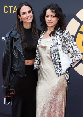 Jordana Brewster ve Michelle Rodriguez, 20 Mayıs 2023 'te Universal Stüdyoları Backlot' ta düzenlenen Charlize Theron Africa Yardım Projesine (CTAOP) geldiler.. 