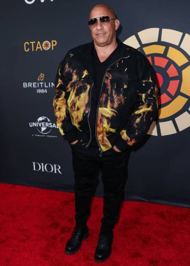 Vin Diesel, 20 Mayıs 2023 'te Universal Stüdyoları Backlot' ta düzenlenen Charlize Theron Africa Yardım Projesine (CTAOP) ulaşır.. 