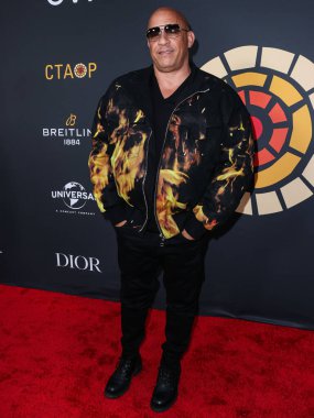 Vin Diesel, 20 Mayıs 2023 'te Universal Stüdyoları Backlot' ta düzenlenen Charlize Theron Africa Yardım Projesine (CTAOP) ulaşır.. 