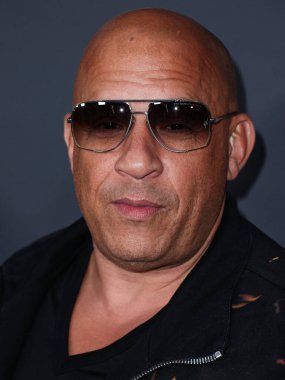 Vin Diesel, 20 Mayıs 2023 'te Universal Stüdyoları Backlot' ta düzenlenen Charlize Theron Africa Yardım Projesine (CTAOP) ulaşır.. 