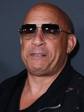 Vin Diesel, 20 Mayıs 2023 'te Universal Stüdyoları Backlot' ta düzenlenen Charlize Theron Africa Yardım Projesine (CTAOP) ulaşır.. 