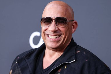 Vin Diesel, 20 Mayıs 2023 'te Universal Stüdyoları Backlot' ta düzenlenen Charlize Theron Africa Yardım Projesine (CTAOP) ulaşır.. 