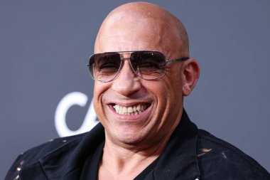 Vin Diesel, 20 Mayıs 2023 'te Universal Stüdyoları Backlot' ta düzenlenen Charlize Theron Africa Yardım Projesine (CTAOP) ulaşır.. 