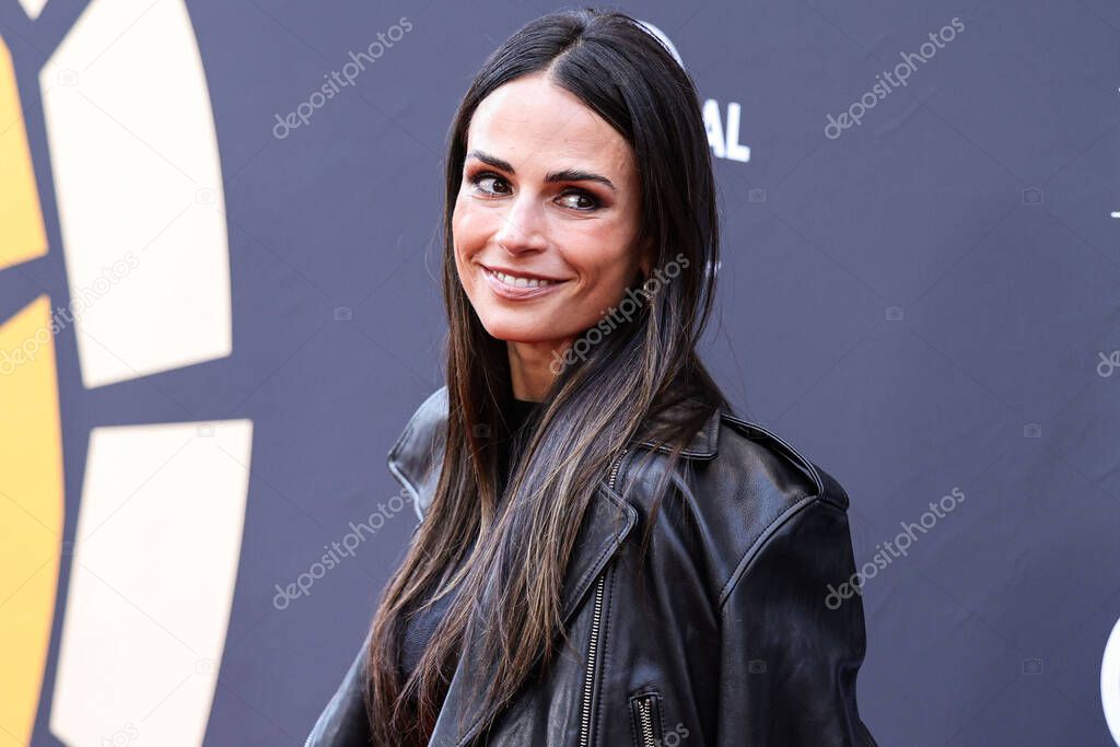 Jordana Brewster llega al Charlize Theron Africa Outreach Project