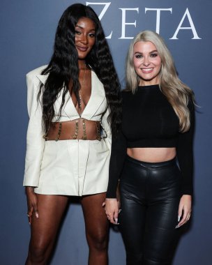 Zeta Morrison ve Emily Sears, 'Love Island USA' Sezon 4, Kazanan Zeta Morrison 'ın Hyde Sunset Kitchen + Cocktails' de düzenlenen 30. doğum günü kutlamasına 20 Mayıs 2023 'te Batı Hollywood, Los Angeles, Kaliforniya, ABD' de geldiler.. 