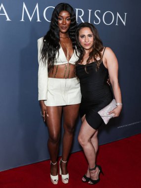 Zeta Morrison ve Kristen Corona, 'Love Island USA' Sezon 4, Kazanan Zeta Morrison 'ın Hyde Sunset Kitchen + Kokteylleri' nde 20 Mayıs 2023 'te düzenlenen 30.. 