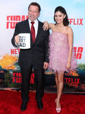 Arnold Schwarzenegger ve Monica Barbaro, Netflix 'in' FUBAR '1. sezonunun Los Angeles prömiyerine 22 Mayıs 2023' te ABD 'nin Los Angeles, Kaliforniya' da bulunan The Grove 14 'te geldiler..