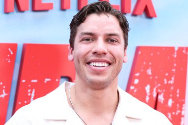 Amerikalı film oyuncusu, vücut geliştirici, fitness modeli ve emlakçı Joseph Baena, Netflix 'in' FUBAR '1. sezonunun Los Angeles Premiere' ine 22 Mayıs 2023 'te Los Angeles, Kaliforniya' da bulunan The Grove 14 'de ulaştı..