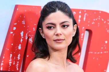 Tiffany ve Co. 'dan takılar takan Amerikalı aktris Monica Barbaro, 22 Mayıs 2023' te Los Angeles, Kaliforniya, Los Angeles 'taki The Grove 14' te düzenlenen Netflix 'in' FUBAR '1. sezonunun Los Angeles Premiere' ine ulaştı..