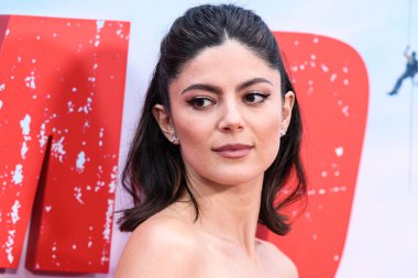 Tiffany ve Co. 'dan takılar takan Amerikalı aktris Monica Barbaro, 22 Mayıs 2023' te Los Angeles, Kaliforniya, Los Angeles 'taki The Grove 14' te düzenlenen Netflix 'in' FUBAR '1. sezonunun Los Angeles Premiere' ine ulaştı..