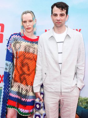 Rebecca-Jo Dunham ve Jay Baruchel, Netflix 'in' FUBAR '1. sezonunun Los Angeles Premiere' ine 22 Mayıs 2023 'te ABD' nin Los Angeles, Kaliforniya 'daki The Grove 14' te geldiler..