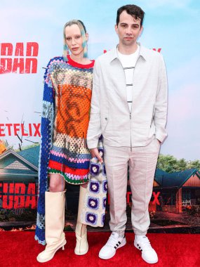 Rebecca-Jo Dunham ve Jay Baruchel, Netflix 'in' FUBAR '1. sezonunun Los Angeles Premiere' ine 22 Mayıs 2023 'te ABD' nin Los Angeles, Kaliforniya 'daki The Grove 14' te geldiler..