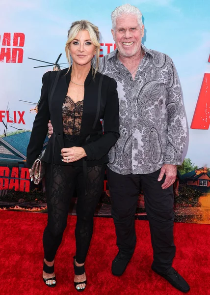 Allison Dunbar Ron Perlman Chegam Los Angeles Premiere Netflix Fubar — Fotografia de Stock