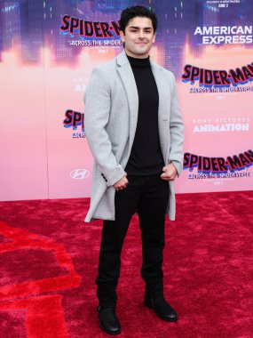 Diego Tinoco, 30 Mayıs 2023 'te Westwood, Los Angeles, Kaliforniya' daki Regency Village Theater 'da düzenlenen Sony Pictures Animation' ın Örümcek Adam: Across the Spider Verse adlı filminin dünya prömiyerine geldi.. 