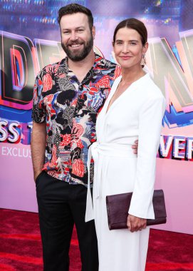 Taran Killam ve Cobie Smulders, 30 Mayıs 2023 'te Westwood, Los Angeles, Kaliforniya, ABD' deki Regency Village Theater 'da düzenlenen Sony Pictures Animation' ın 'Örümcek Adam: Across the Spider Verse' adlı filminin dünya prömiyerine geldiler.. 