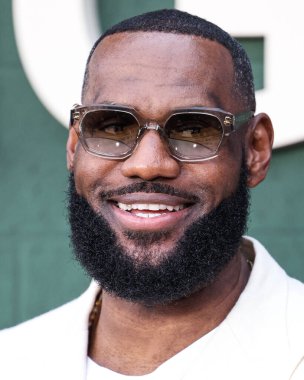 Amerikalı profesyonel basketbolcu LeBron James, 31 Mayıs 2023 'te Westwood, Los Angeles, Kaliforniya, ABD' deki Regency Village Theatre 'da düzenlenen 