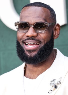 Amerikalı profesyonel basketbolcu LeBron James, 31 Mayıs 2023 'te Westwood, Los Angeles, Kaliforniya, ABD' deki Regency Village Theatre 'da düzenlenen 