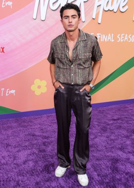 Amerikalı aktör Darren Barnet, Netflix 'in 