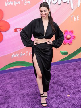 Amerikalı aktris ve şarkıcı Kira Kosarin, Netflix 'in 