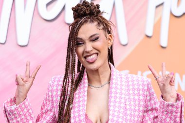 Amerikalı aktris Lee Rodriguez, Netflix 'in 