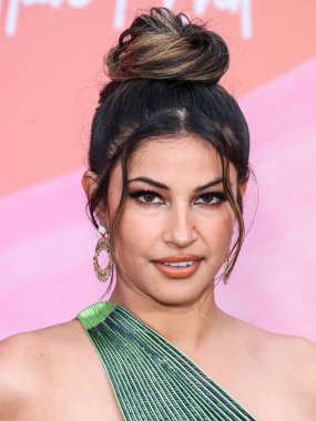 Amerikalı aktris Richa Moorjani, Netflix 'in 