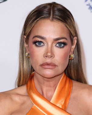 Amerikalı aktris, televizyon kişiliği ve eski manken Denise Richards, 2 Haziran 2023 'te Century City, Los Angeles, Kaliforniya, ABD' deki Fairmont Century Plaza 'da düzenlenen 30.. 