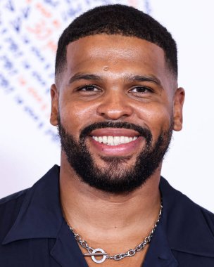 Kola Bokinni, 2 Haziran 2023 'te Fairmont Century Plaza' da düzenlenen 30. Siliş Yarışı 'na geldi.. 