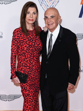 Linell Shapiro ve Robert Shapiro, 2 Haziran 2023 'te ABD' nin Los Angeles, Century City, Los Angeles 'taki Fairmont Century Plaza' da düzenlenen 30.. 