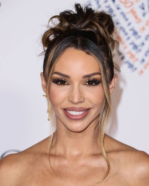 Amerikalı televizyon kişiliği, aktris ve şarkıcı Scheana Shay, 2 Haziran 2023 'te Amerika Birleşik Devletleri' nin Los Angeles, Century City, Kaliforniya 'daki Fairmont Century Plaza' da düzenlenen 30.. 