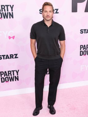 Amerikalı aktör, girişimci ve komedyen Ryan Hansen, 3 Haziran 2023 'te Hollywood Atletizm Kulübü' nde düzenlenen STARZ 'ın' Party Down 'sezonuna geldi..