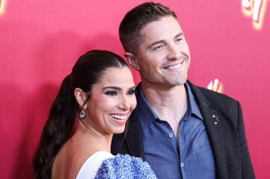 Roselyn Sanchez ve kocası Eric Winter, 9 Haziran 2023 'te Hollywood Lejyon Tiyatrosu' ndaki Hollywood Amerikan Lejyon Karakolu 43 'te düzenlenen Searchlight Pictures' ın 