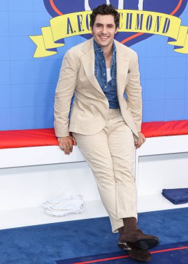 İngiliz aktör Phil Dunster, Apple TV + Ted Lasso 'nun 3. Sezon FYC Kırmızı Halısı' na geldi. 10 Haziran 2023 'te Şaban Medya Akademisi' nde gerçekleştirildi..