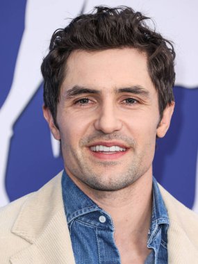 İngiliz aktör Phil Dunster, Apple TV + Ted Lasso 'nun 3. Sezon FYC Kırmızı Halısı' na geldi. 10 Haziran 2023 'te Şaban Medya Akademisi' nde gerçekleştirildi..