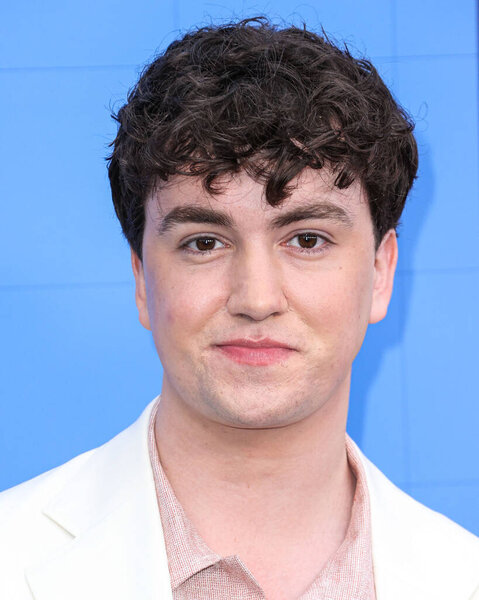 Английский актёр Чарли Хискок прибывает на "Тед Лассо" из Apple TV +, третий сезон FYC Red Carpet, состоявшийся в медиа-центре Saban Media Center при Академии телевидения 10 июня 2023 года в Северном Голливуде, Лос-Анджелес, Калифорния, США. 