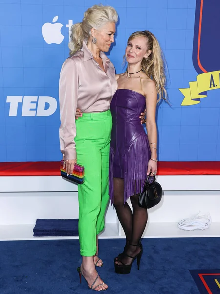 Hannah Waddingham ve Juno Temple, 10 Haziran 2023 'te Kuzey Hollywood, Los Angeles, Kaliforniya, ABD' de bulunan Şaban Medya Merkezi 'nde düzenlenen 3..