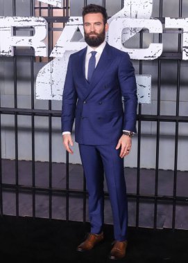 Amerikalı dublör, dublör, aktör ve yönetmen Sam Hargrave, Netflix 'in 12 Haziran 2023' te Manhattan, New York, ABD 'de bulunan Lincoln Center' da düzenlenen 'Extraction 2' adlı filminin New York galasına geldi.. 