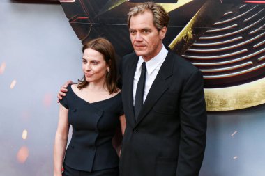 Antje Traue ve Michael Shannon, 12 Haziran 2023 'te Hollywood, Los Angeles, Kaliforniya, ABD' de bulunan TCL Çin Tiyatrosu IMAX 'te düzenlenen Warner Bros.' Flash 'ın Los Angeles galasına geldiler.. 