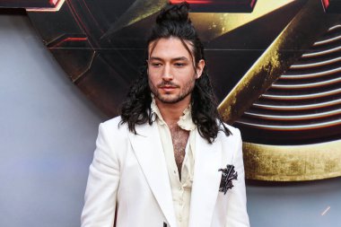 Amerikalı aktör Ezra Miller, 12 Haziran 2023 'te Hollywood, Los Angeles, Kaliforniya, ABD' deki TCL Çin Tiyatrosu IMAX 'te düzenlenen Warner Bros.' The Flash 'in Los Angeles prömiyerine geldi..