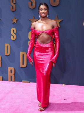 LaQuan Smith 'i giyen Amerikalı şarkıcı ve aktris Coco Jones, 25 Haziran 2023' te Los Angeles, Kaliforniya, ABD 'de Microsoft Theater' da düzenlenen BET Ödülleri 'ne ulaştı.. 