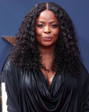 Georges Hobeika 'yı giyen Janelle James, Los Angeles, Kaliforniya' da 25 Haziran 2023 'te Microsoft Theater' da düzenlenen BET Ödülleri 'ne ulaştı.. 