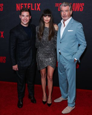 Adam DeVine, Nina Dobrev ve Pierce Brosnan, Netflix 'in 26 Haziran 2023' te Los Angeles, Kaliforniya, ABD 'deki Regal LA Live' da gerçekleştirdiği 