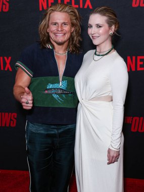 Tony Cavalero ve Annie Cavalero, Netflix 'in 26 Haziran 2023' te Los Angeles, Kaliforniya, ABD 'deki Regal LA Live' da gerçekleştirdiği 