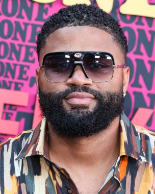 Eric B. Robinson Jr., 27 Haziran 2023 'te Hollywood Lejyon Tiyatrosu' ndaki Hollywood American Legion Post 43 'te düzenlenen Netflix' in 