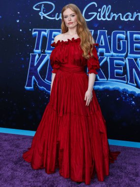 Christian Dior giyimli Freya Ridings, Los Angeles Universal Pictures And DreamWorks Animasyon 'un' Ruby Gillman: Teenage Kraken 'adlı filminin galasına 28 Haziran 2023' de Hollywood IMAX 'teki TCL Çin Tiyatrosu' nda geldi.