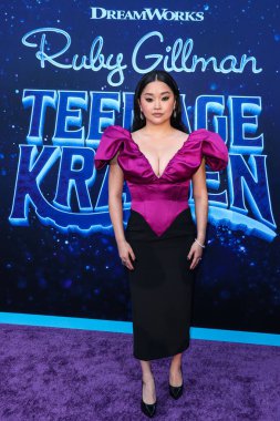 Christian Siriano 'yu giyen Amerikalı aktris ve YouTuber Lana Condor, 28 Haziran 2023' te Hollywood 'daki TCL Çin Tiyatrosu IMAX' te düzenlenen 'Ruby Gillman: Teenage Kraken' adlı Universal Pictures and DreamWorks Animasyonunun Los Angeles galasına geldi.