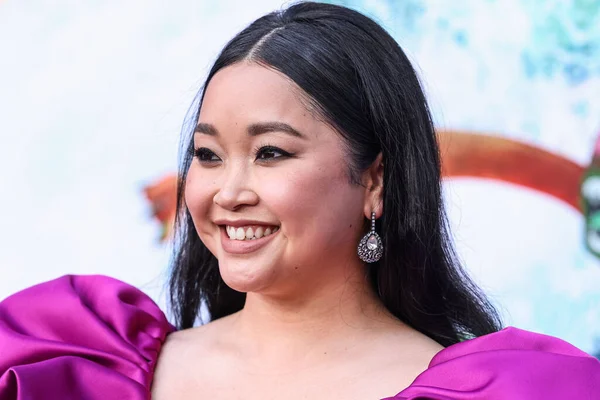 Christian Siriano 'yu giyen Amerikalı aktris ve YouTuber Lana Condor, 28 Haziran 2023' te Hollywood 'daki TCL Çin Tiyatrosu IMAX' te düzenlenen 'Ruby Gillman: Teenage Kraken' adlı Universal Pictures and DreamWorks Animasyonunun Los Angeles galasına geldi.